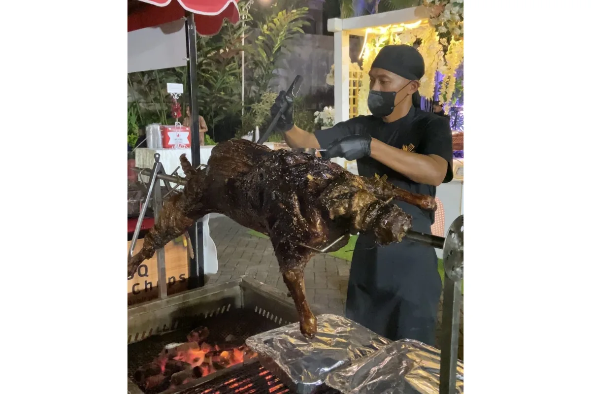 Kambing Guling Utuh, Sajian Tepat Untuk Acara Anda!